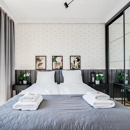 Rent Invest - Braniborska Parking Klimatyzacja Lägenhet