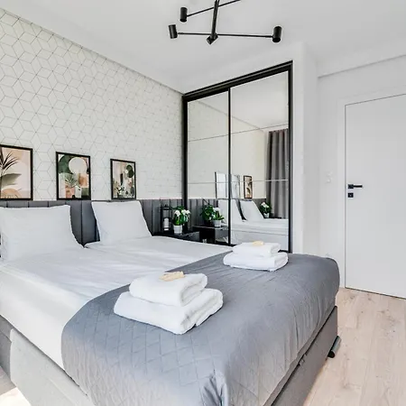 アパート Rent Invest - Braniborska Parking Klimatyzacja ヴロツワフ